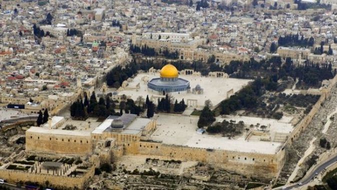 Kudüs’ü hamaset  kurtaramaz