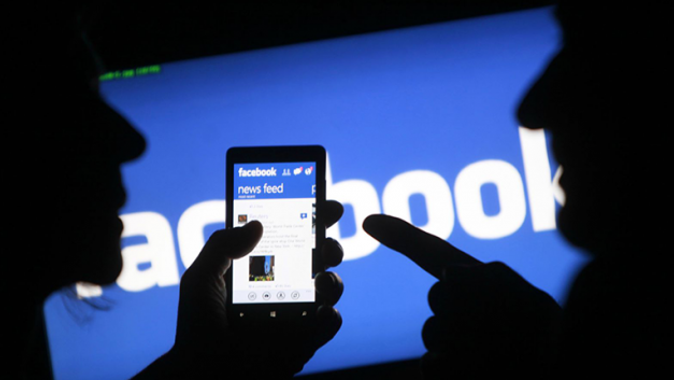 Milyonlarca Facebook fotoğrafları üçüncü parti yazılımlarla paylaşılmış olabilir