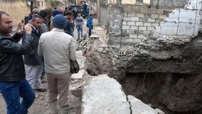 PKK/PYD&#039;nin kazdığı tüneller çöktü!