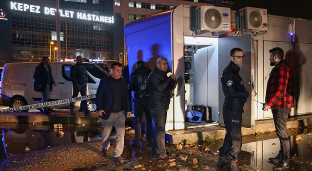 Antalya&#039;da ATM&#039;ye para transferi sırasında soygun