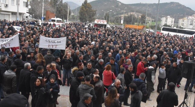 Emeklilikte yaşa takılanlar (EYT) İzmir&#039;de sorunlarını dile getirdi