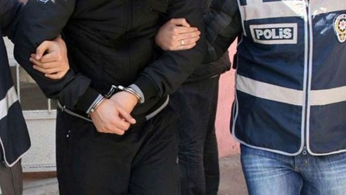 FETÖ firarisi Murat Sivrikaya İzmir&#039;de sahte kimlikle yakalandı