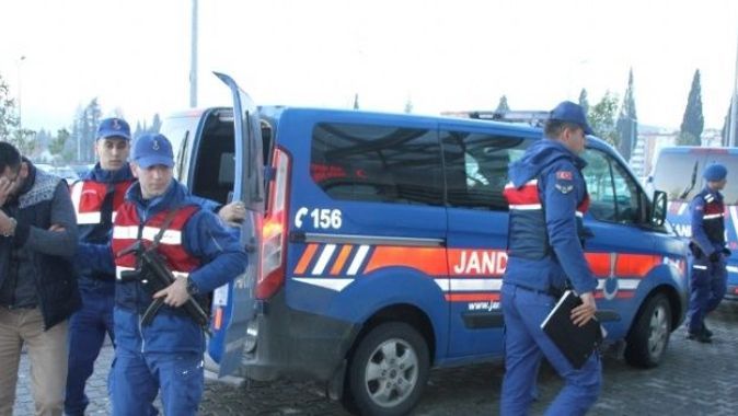 İzmir’de dev uyuşturucu operasyonu: 46 gözaltı