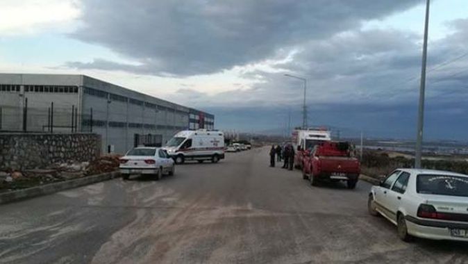 İzmir&#039;de fabrikada kazan patladı: 2 ölü, 2 yaralı
