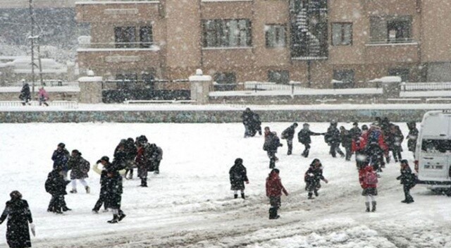Kayseri&#039;de eğitime kar engeli