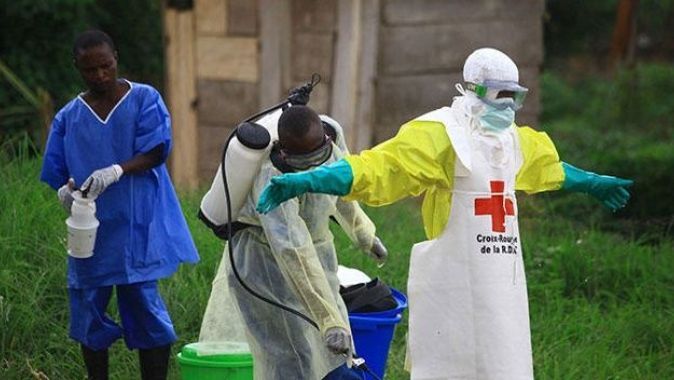 KDC&#039;deki ebola salgını durdurulamıyor: 370 ölü