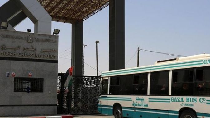 Mısır Refah Sınır Kapısı&#039;nı çift taraflı açtı