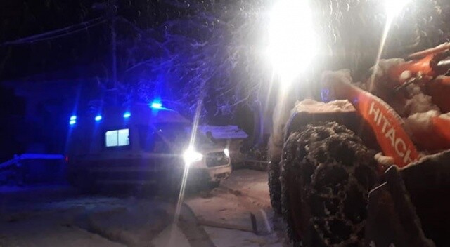 Ordu&#039;da kar yolları kapattı, ekipler hastalar için seferber oldu