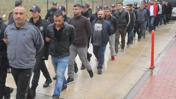 Adana&#039;daki suç örgütü operasyonunda 7 tutuklama