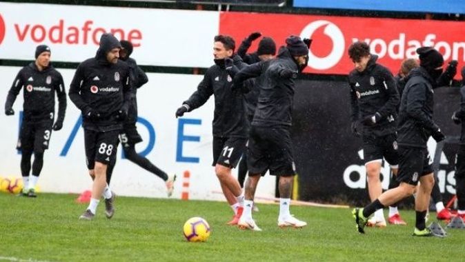 Beşiktaş&#039;ın E.Yeni Malatyaspor maçı kadrosu belli oldu