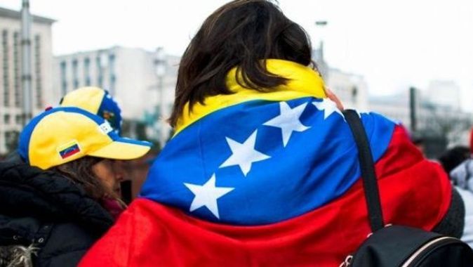 Guaido destekçisi Avrupalı parlamenterler Venezuela&#039;ya alınmadı
