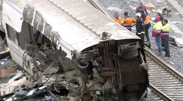 İspanya&#039;da tren kazası: 1 ölü, 8 yaralı
