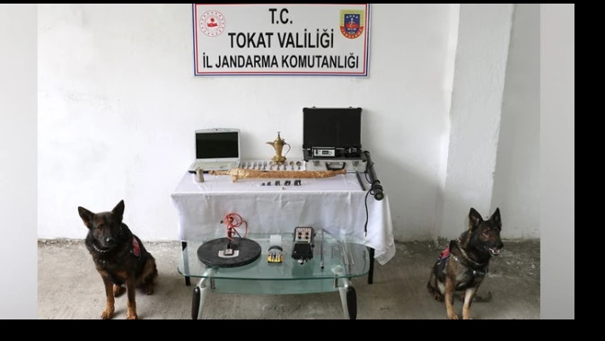 Jandarma köpekleri Uydu ve İlgi&#039;den tarihi operasyon
