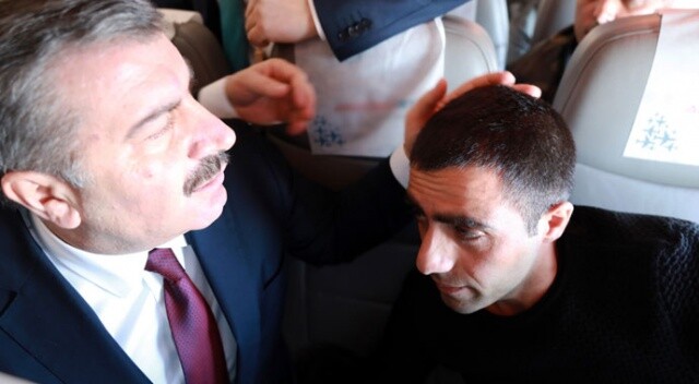 Sağlık Bakanı Fahrettin Koca&#039;dan fenalaşan yolcuya müdahale