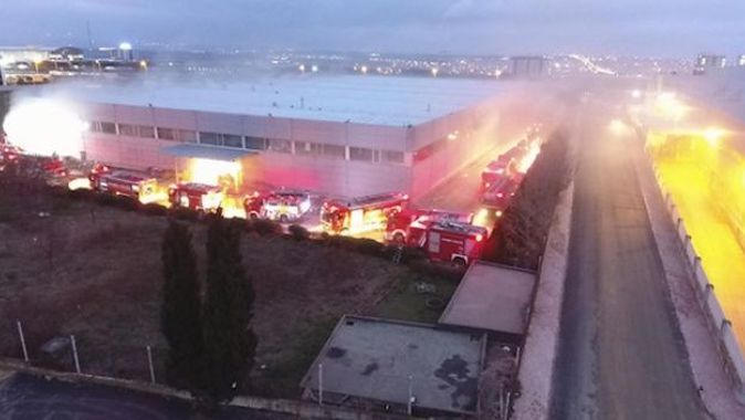 Silivri&#039;de tekstil fabrikasındaki yangın kontrol altına alındı
