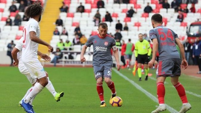 Spor Toto Süper Lig: DG Sivasspor: 1 - Antalyaspor: 2