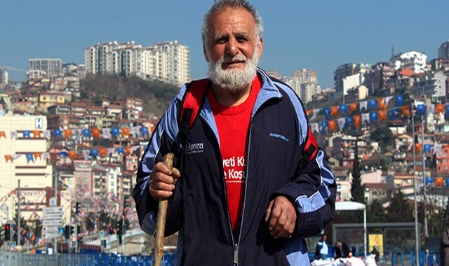75 yaşındaki vatandaş, Cumhurbaşkanı Erdoğan&#039;ı görebilmek için 60 kilometre koştu