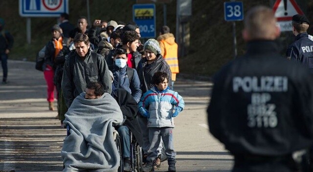 Almanya&#039;da sığınmacılara karşı geçen yıl 2 bin suç işlendi