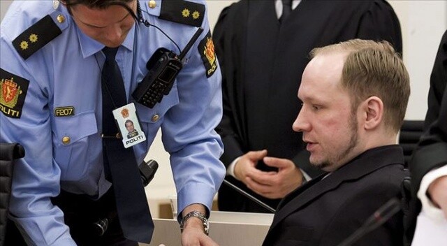 Breivik&#039;in ırkçı manifestosunun internette satıldığı ortaya çıktı