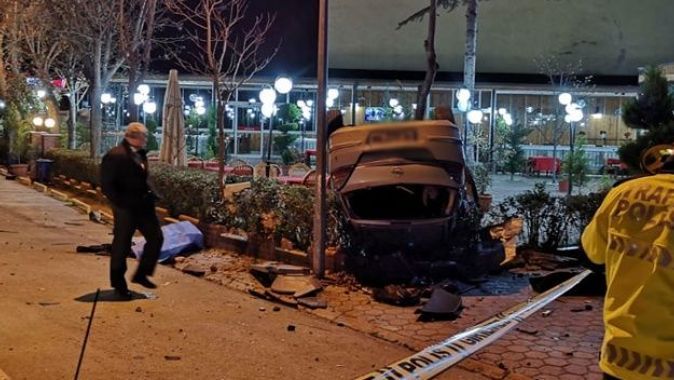 Bursa&#039;da trafik kazası: 1 ölü, 2 yaralı