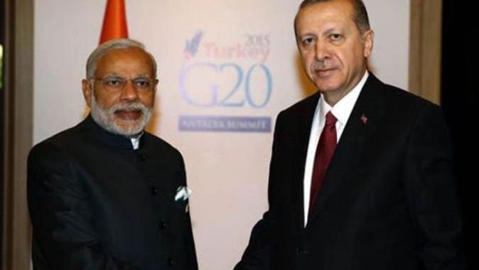 Cumhurbaşkanı Erdoğan, Hindistan Başbakanı ile telefonda görüştü