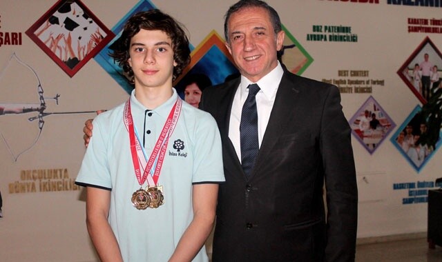 İhlas Koleji öğrencisinden üç Türkiye Şampiyonluğu