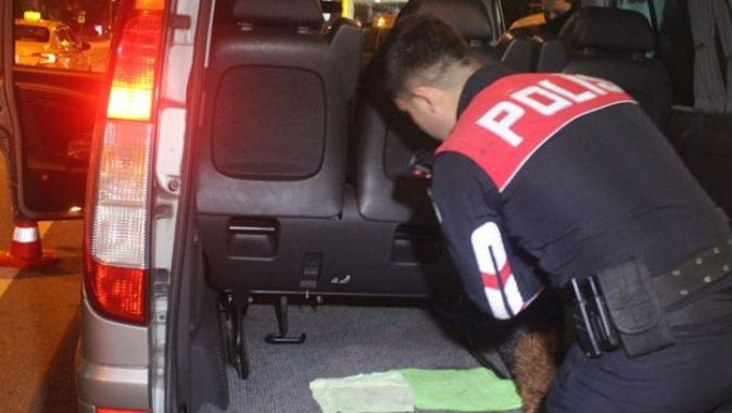 İstanbul genelinde ‘Huzur Uygulaması’: Araçlar ve şahıslar didik didik arandı