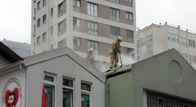 Kadıköy’de özel eğitim kurumunda yangın paniği