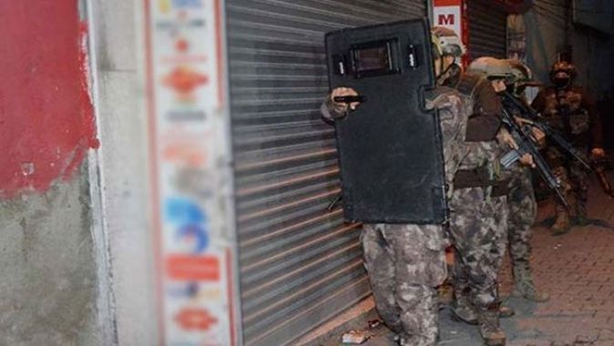 Adana merkezli 4 ilde torbacı operasyonu: 600 polis katıldı