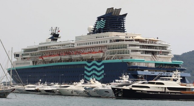 Bin 572 turisti taşıyan kruvaziyer, Marmaris Limanı’na demirledi