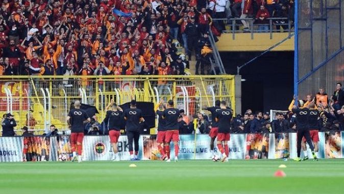 Galatasaraylı futbolcular, Can Bartu’yu unutmadı