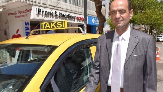 38 yıldır kaza yapmayan, trafik cezası olmayan taksiciye ödül