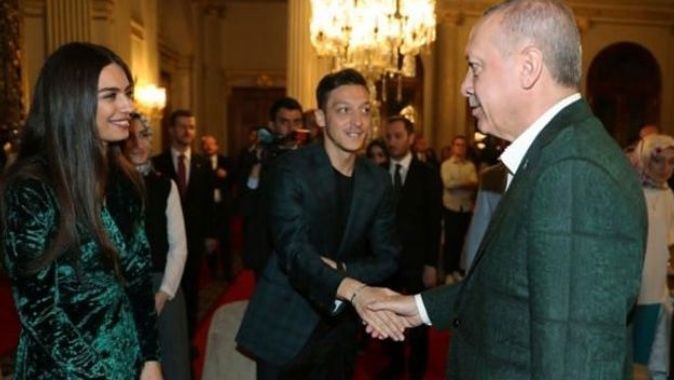 Erdoğan&#039;ın davetinde Mesut Özil sürprizi