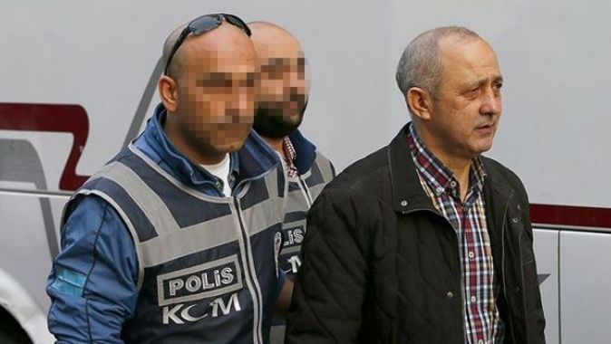 Eski İzmir Emniyet Müdürü Bilkay&#039;a FETÖ&#039;den 11 yıl hapis