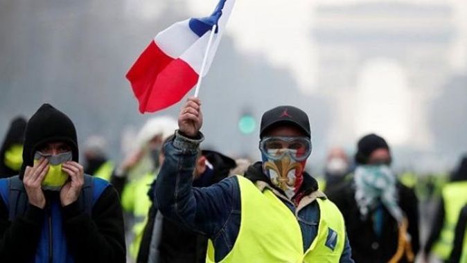 Fransa&#039;da sarı yeleklilerin eylemleri 6. ayını doldurdu