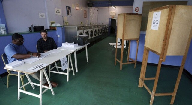 İngiltere&#039;de AP seçimleri için oy verme işlemi sona erdi