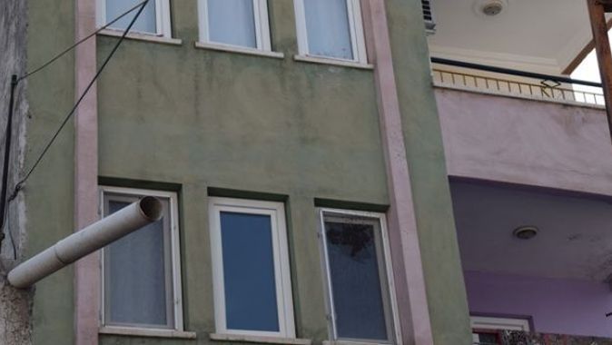 Malatya&#039;da pompalı tüfekle apartmana saldırdılar