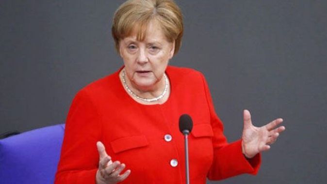 Merkel: Avrupa kendini yeniden konumlandırmalı