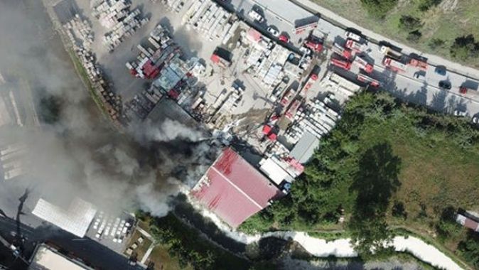 Sarıyer&#039;de fabrika deposunda yangın