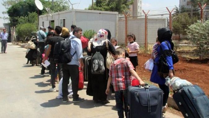 Bayramı ülkelerinde geçiren 20 bin Suriyeliden 2 bini Türkiye’ye döndü