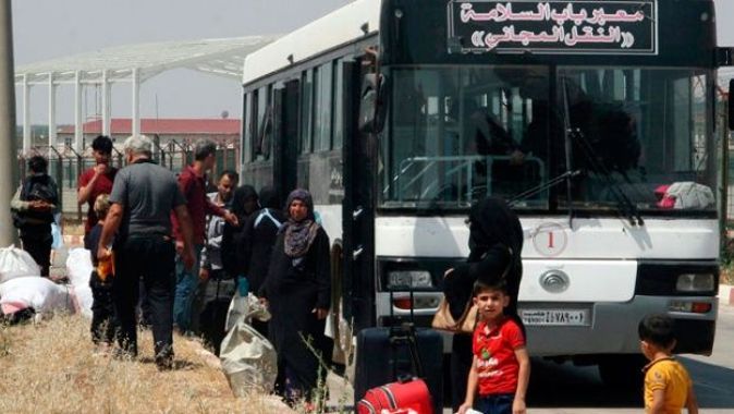 Bayramı ülkesinde geçiren Suriyelilerden 5 bini Türkiye’ye döndü