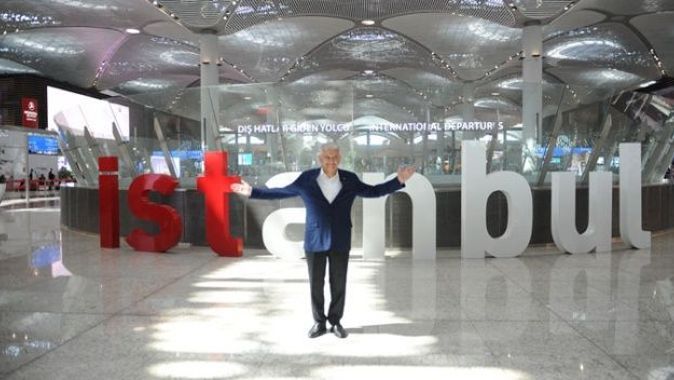 Binali Yıldırım İstanbul Havalimanı’nı gezdi
