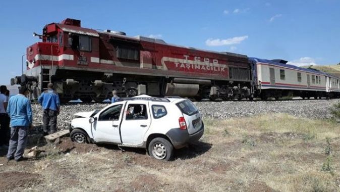 Elazığ&#039;da tren kazası: 1 ölü, 2 yaralı