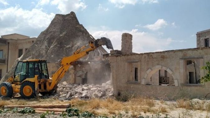 Kapadokya’da 6 kaçak yapının yıkımı tamamlandı