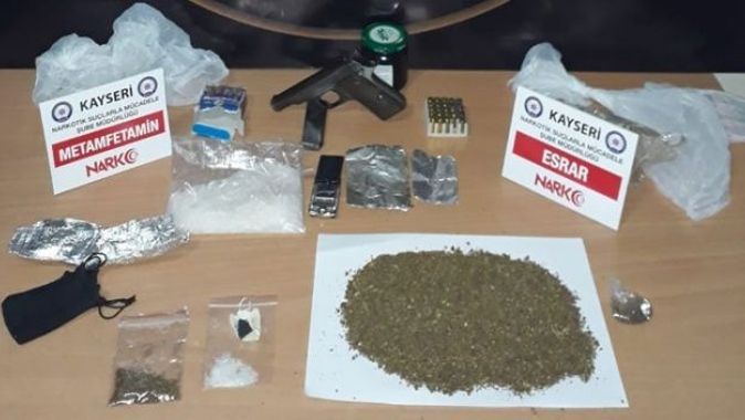 Kayseri&#039;de uyuşturucu operasyonu: 12 gözaltı