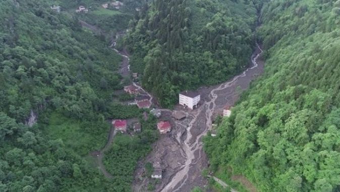 Trabzon&#039;daki selde 11 bina yıkıldı, 14 bina ağır hasar gördü