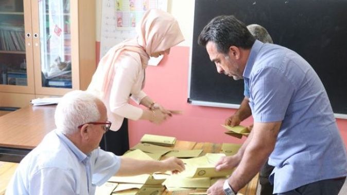 Aksaray’ın Demirci beldesinde seçimi AK Partili Bozlak kazandı
