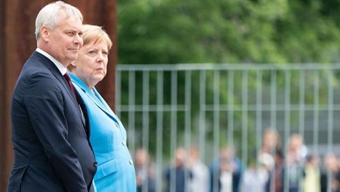 Almanya Başbakanı Merkel yine korkuttu