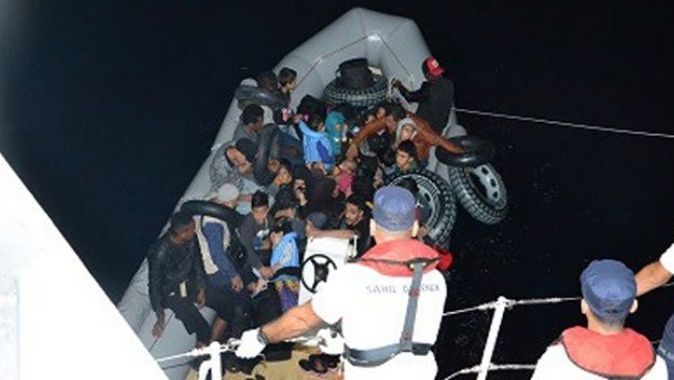 Ayvalık’ta 32 göçmen denizde yakalandı