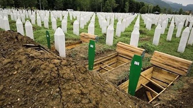 Hollanda Yüksek Mahkemesi ülkesini Srebrenitsa katliamından kısmen sorumlu buldu